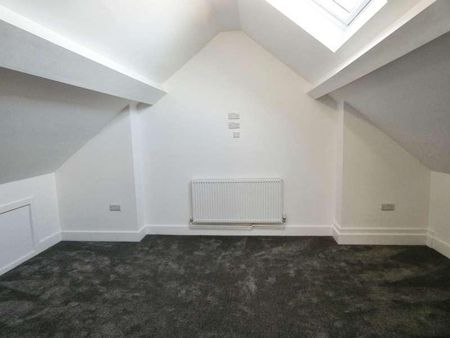 Park Drive, Hucknall, NG15 - Photo 2