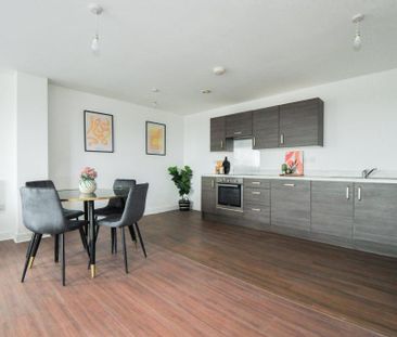 3 bedroom apartment to rent - Photo 3