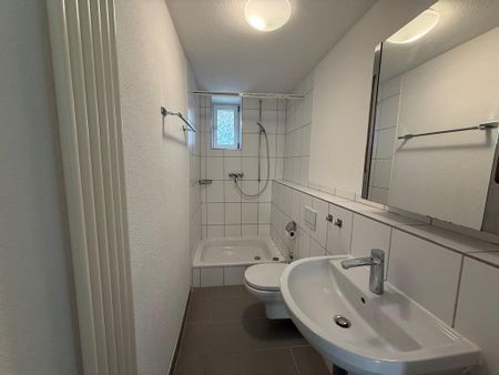 Attraktive 3- Zimmerwohnung im 1. OG an ruhiger Lage in Luzern - Photo 5