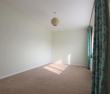 2 bedroom semi-detached house to rent - Photo 5