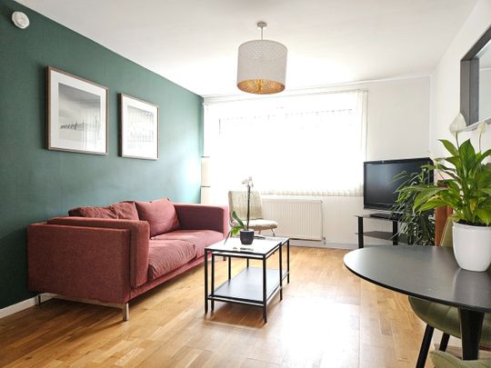 1 Bed Flat, Maxwell Gardens, G41 - Photo 1