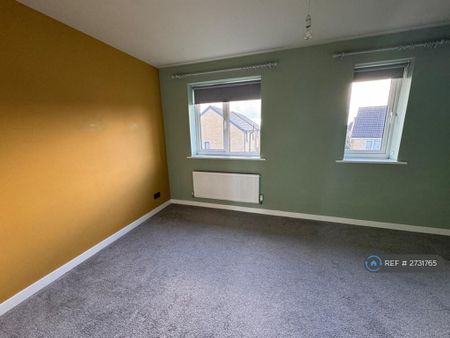 3 bedroom semi-detached house to rent - Photo 5