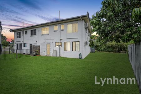 Room 2 - 2/23 Bergin Road CRANBROOK QLD 4814 - Photo 5