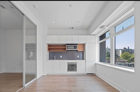 For Lease - 111 St Clair Avenue Unit# 501, Toronto, Ontario - Photo 3