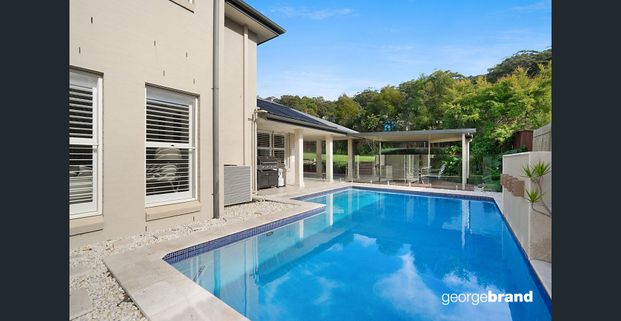 EXCEPTIONAL FAMILY HOME - Photo 1