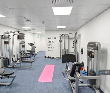 Studio to rent - Photo 6