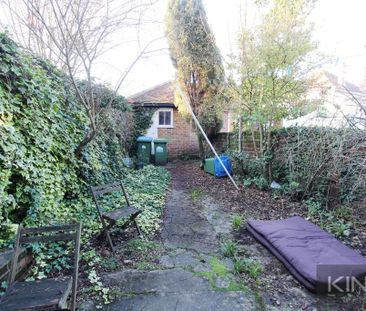 1 bedroom in a house share to rent - Photo 6