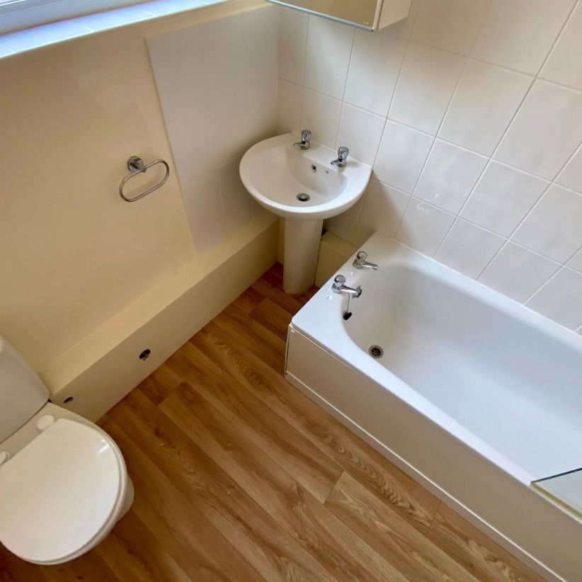 2 bedroom house - terraced to rent - Photo 1