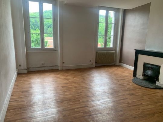 Appartement Le Chambon-Feugerolles - Photo 1