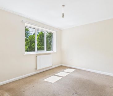 4 bedroom detached house to rent - Photo 6