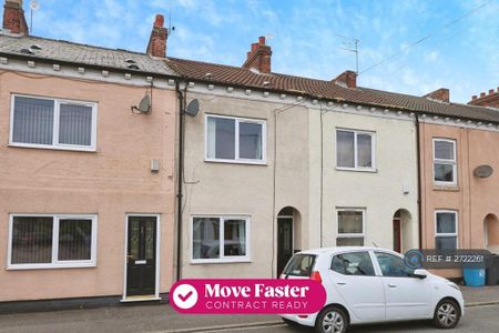 3 bedroom terraced house to rent - Photo 4