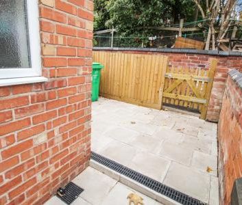 Oakland Street, Nottingham, NG7 - Photo 2