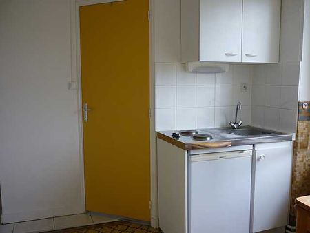 Studio 14 m2 ANGERS arrêt TRAM ELYSEE - Photo 4