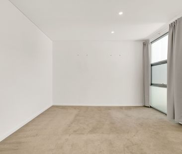 Lifestyle Living Steps from King Street - Photo 6