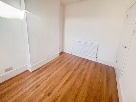 Holmes Street, BARRY - Photo 4