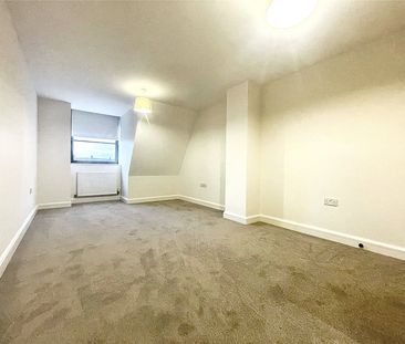 Darville House, Oxford Road East, Windsor, Berkshire, SL4 1EF - Photo 3