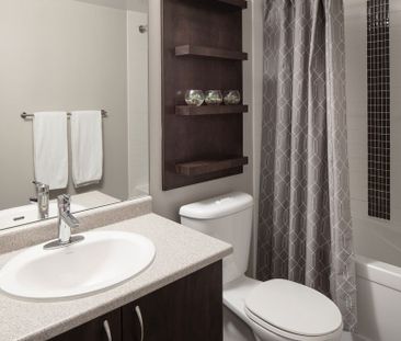 For Lease - 5191 Dundas (3 Summerland Terr) Street Unit# 908, Toron... - Photo 1