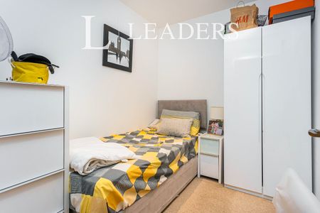 2 bedroom apartment to rent White House, Burrell Road, Haywards Heath, RH16 - Photo 5