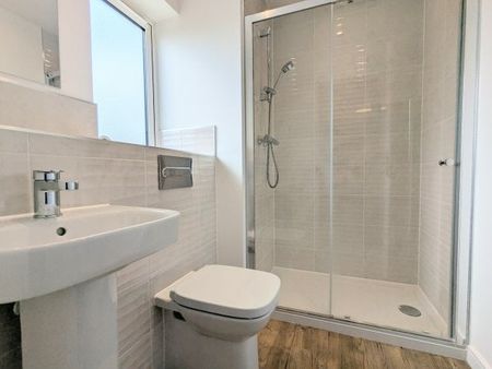 King Street, Glebe Farm, Milton Keyne... - Photo 3