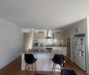 SPACIOUS FOUR BEDROOM HOME! - Photo 6