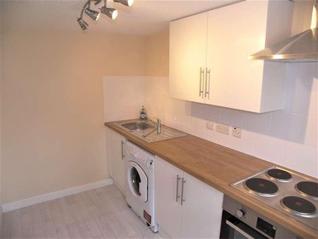 The Links, Hawthorn, Corsham, SN13 - Photo 4