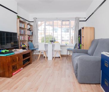 Berkley Court, London Road, Twickenham, Middlesex, TW1 - Photo 3