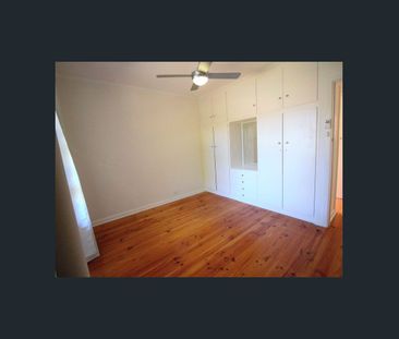 Updated 2 bedroom unit - Photo 2
