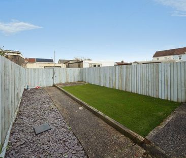 3 bedroom property to rent - Photo 3