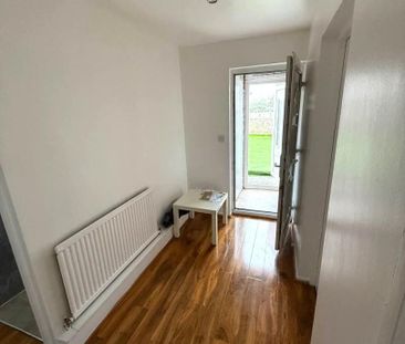 Limes Avenue, Chigwell - Photo 6