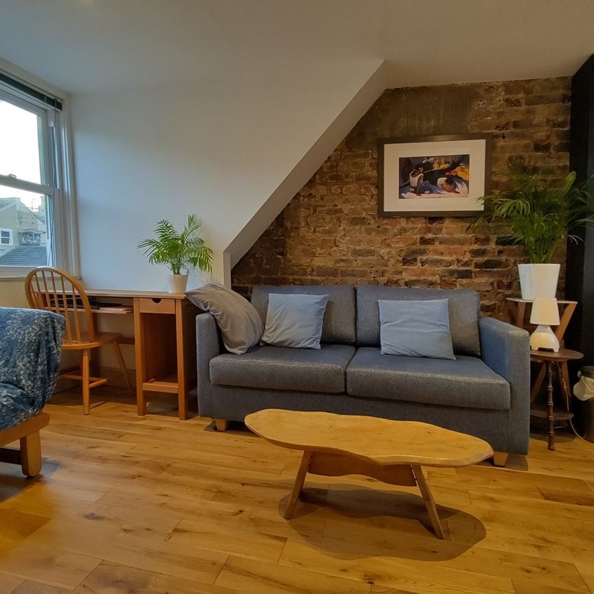 2 Bed Flat, Melville Road, BN3 - Photo 1