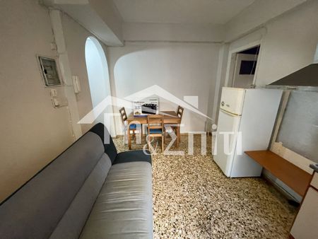 Διαμέρισμα προς ενοικίαση 350 € - Photo 2