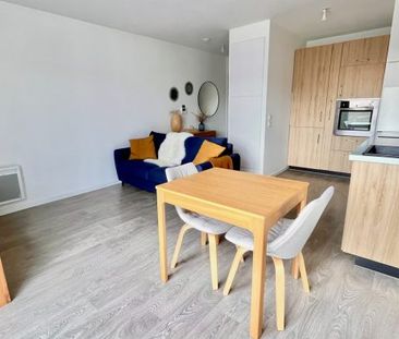 A LOUER - T2 + BALCON + 2 PARKINGS - Photo 4