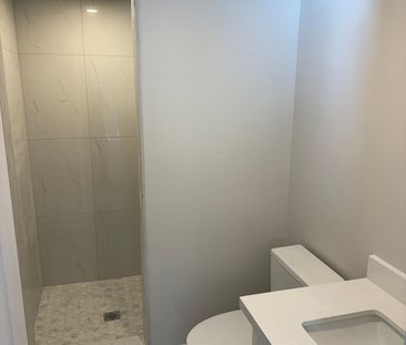 For Lease - Lower 2 Barker Court, Markham, Ontario - Photo 4