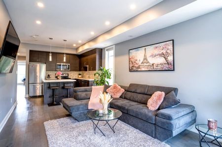 For Lease - 201 Pine Grove Rd Pine Unit# 426, Vaughan, Ontario - Photo 2