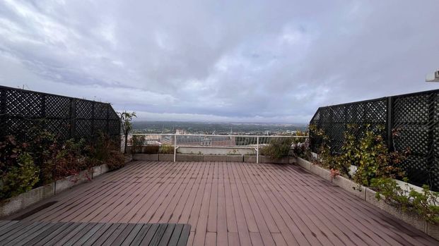 2 room luxury penthouse for rent in Madrid, Spain - Photo 1