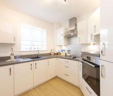 1 bedroom retirement property to rent - Photo 5