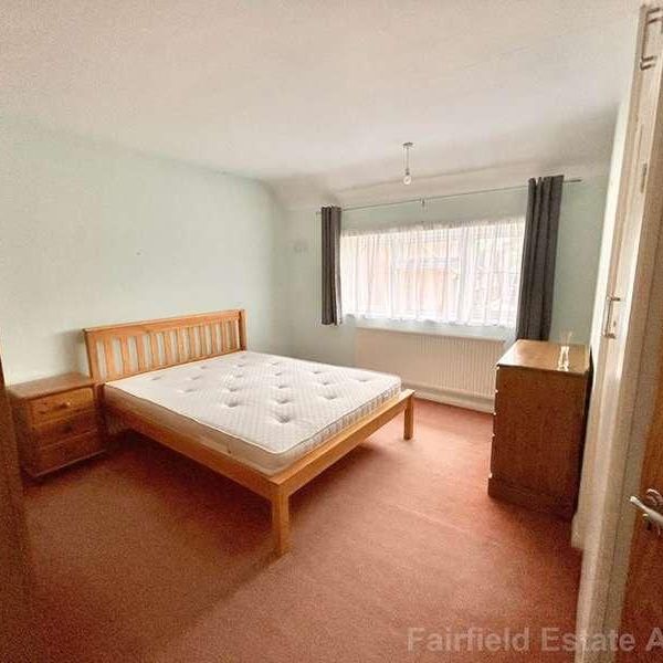Bowring Green, South Oxhey, WD19 - Photo 1