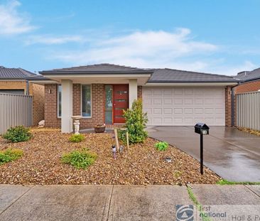 18 Scullin Street, Cranbourne East - Photo 6