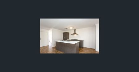 Bright & Modern - Photo 2