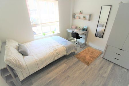Brayford Court - Studio Room - AVAILABLE NOW - Photo 3