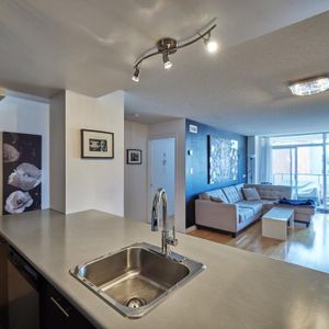 **Condo 4 1/2 à partir du 13 décembre 2025, Loyer : 1 990$/mois** - Photo 2