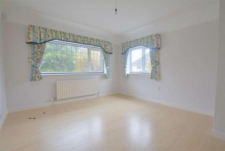 Dudsbury Road, Ferndown, BH22 - Photo 5