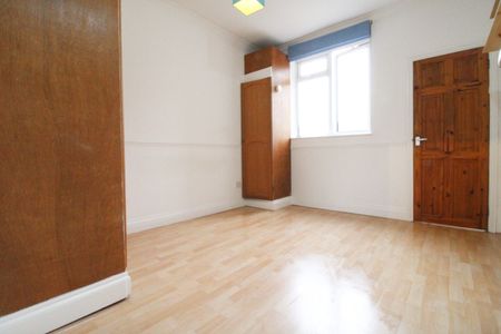 1 Bed Flat, First Floor, SW6 - Photo 2