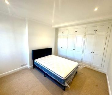 2 Bed Flat, Kensington Church Street, W8 - Photo 5