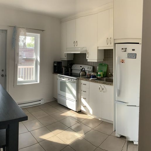 ⚡️Semi-meublé. Rosemont. 3½.1er Juillet - Photo 2