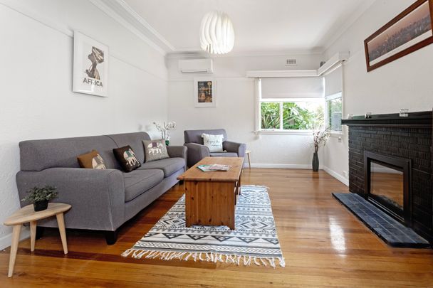 5 St James Avenue, Bentleigh VIC 3204 - House For Rent | Domain - Photo 1