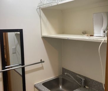 Centrally located boarding house - Photo 6