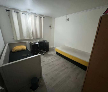 5 bedroom detached house to rent - Photo 5