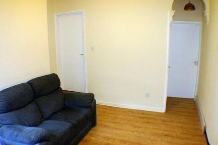 3 BEDROOM NEWLY REFURBISHED TERRACED HOUSE IN SHELTON, STOKE - Photo 5