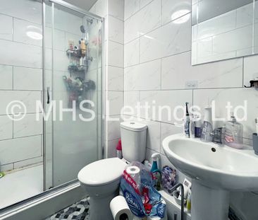 4 Bedroom End Terraced House for rent in Well Close Rise - Photo 6